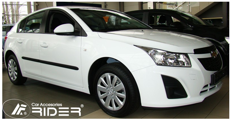 Ochranné lišty dverí Chevrolet Cruze HB 12R a vyššie, MODEL F-1 Ochranné lišty dverí Chevrolet Cruze HB 12R a vyššie, MODEL F-1