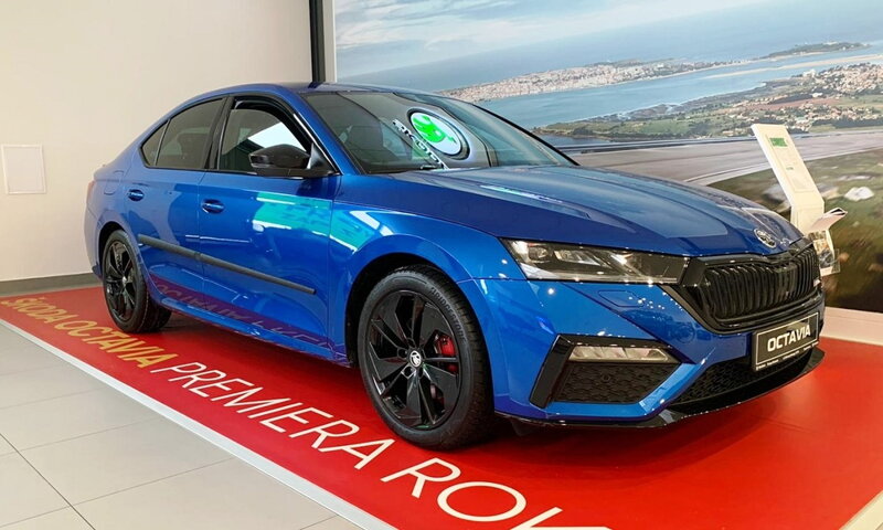 Lišty na dvere Octavia IV sedan Lišty na dvere Octavia IV sedan