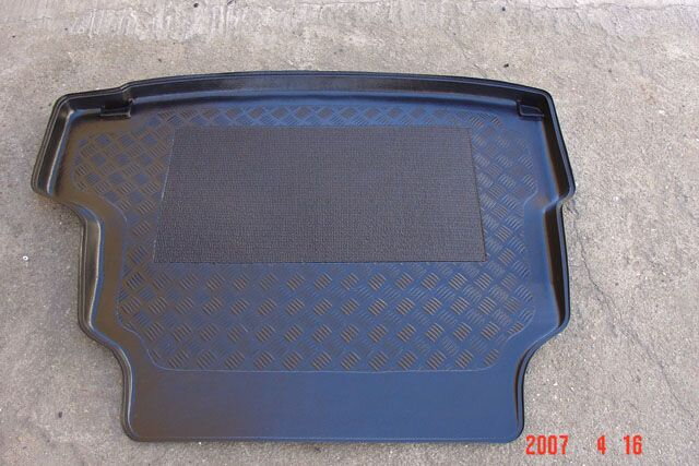 Vana do kufru Nissan Primera P12 5D 02R HTB (192334) Vana do kufru Nissan Primera P12 5D 02R HTB (192334)